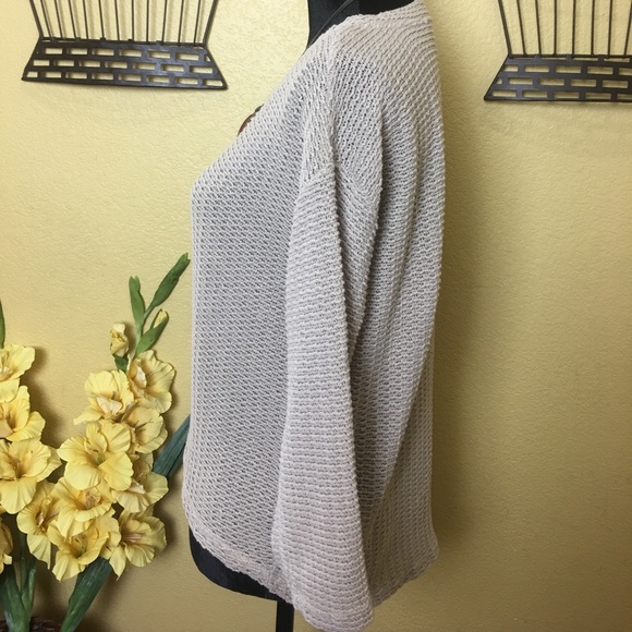 Forever 21 Sweater - Picture 2 of 7